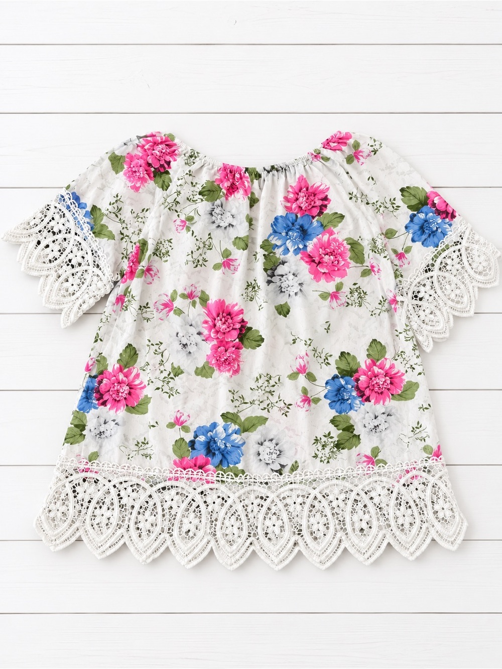 Unbranded Floral Lace-Trim Top | Approx. Size XL - Picture 3 of 4